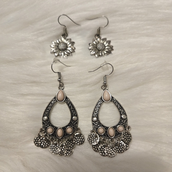 Dangly Earrings Bundle - Picture 2 of 2